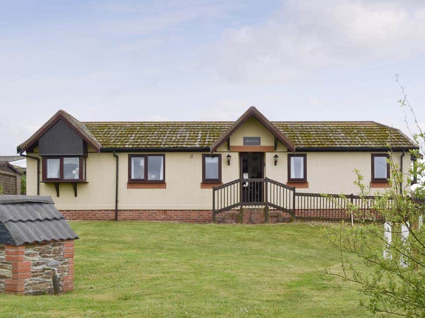 Lovely holiday home | Driftwood, St. Merryn, near Padstow