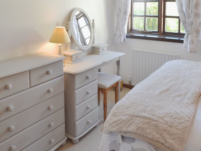 Comfortable double bedroom | The Garden Room - Cobblestones, Marldon, near Paignton
