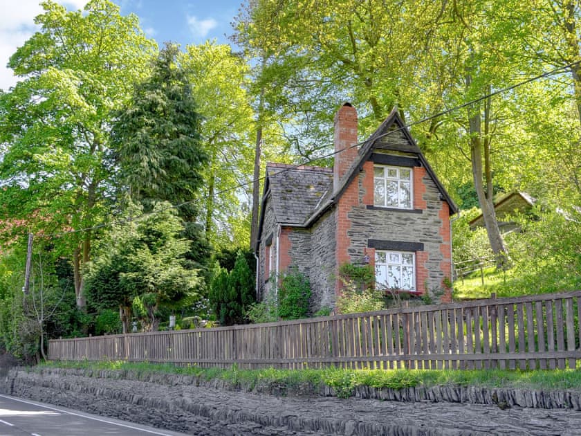 Colomendy Lodge (ref UK6541) in Corwen, Denbighshire