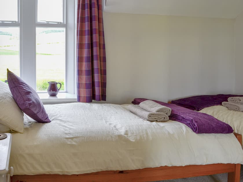 Comfy twin bedroom | Sandyhouse Cottage, Milfield, near Wooler
