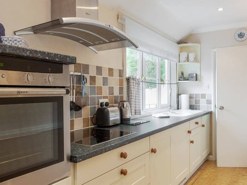 Well equipped kitchen | St Elmo’s LodgeFlat 1, Salcombe