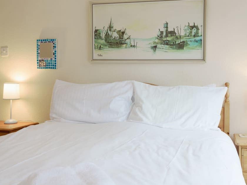 Comfy double bedroom | St Elmo’s LodgeFlat 1, Salcombe