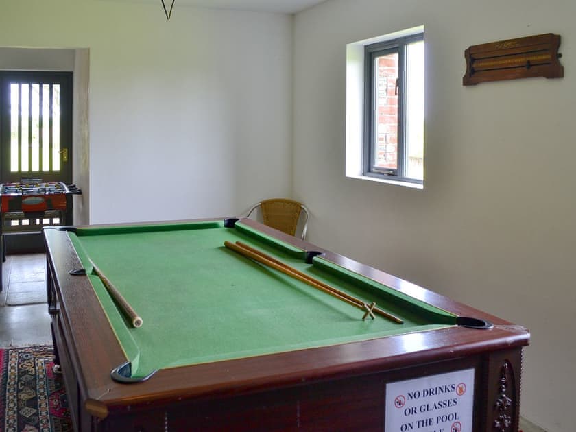 Garage with pool table and table football | Trescowthick Barn, St Newlyn, near Newquay