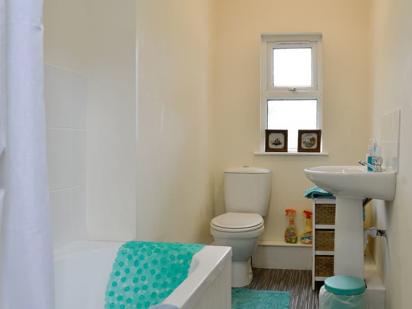 Bathroom | Pen-Y-Mount East, Llan Ffestiniog, near Blaenau Ffestiniog