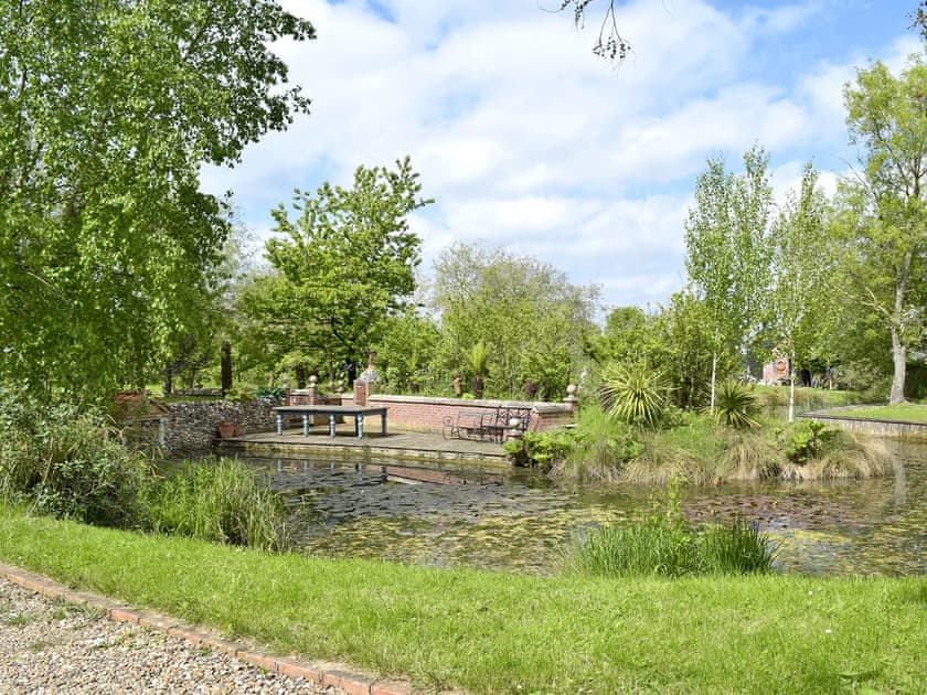 Wonderful garden and grounds | Swallows Nest, Ilketshall St. Margaret, near Bungay