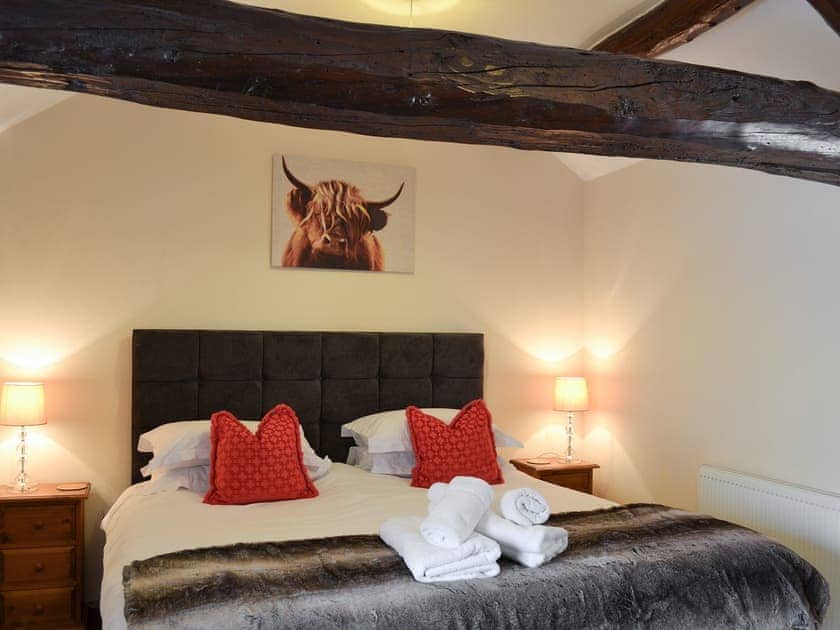 King size bedroom | Plum Tree Cottage, Kirkbymoorside