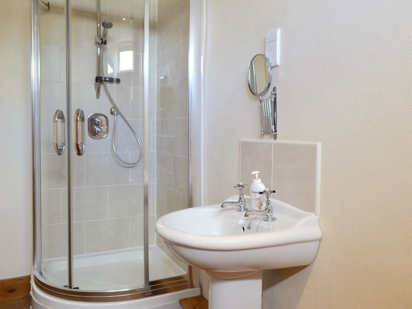 Ground floor shower room | Four Bays - Struncheon Hill Farm, Brandesburton, near Bridlington