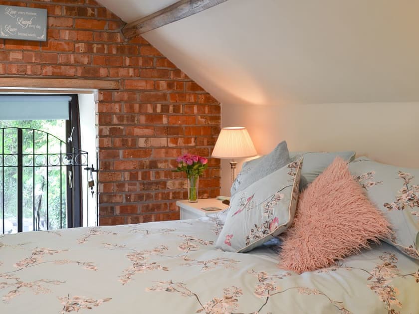 Light and airy double bedroom | Highfield Barn, Nawton, near Helmsley