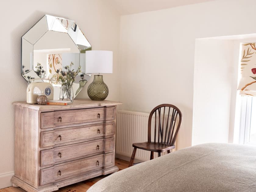 Charming double bedroom | High Ranachan, Campbeltown