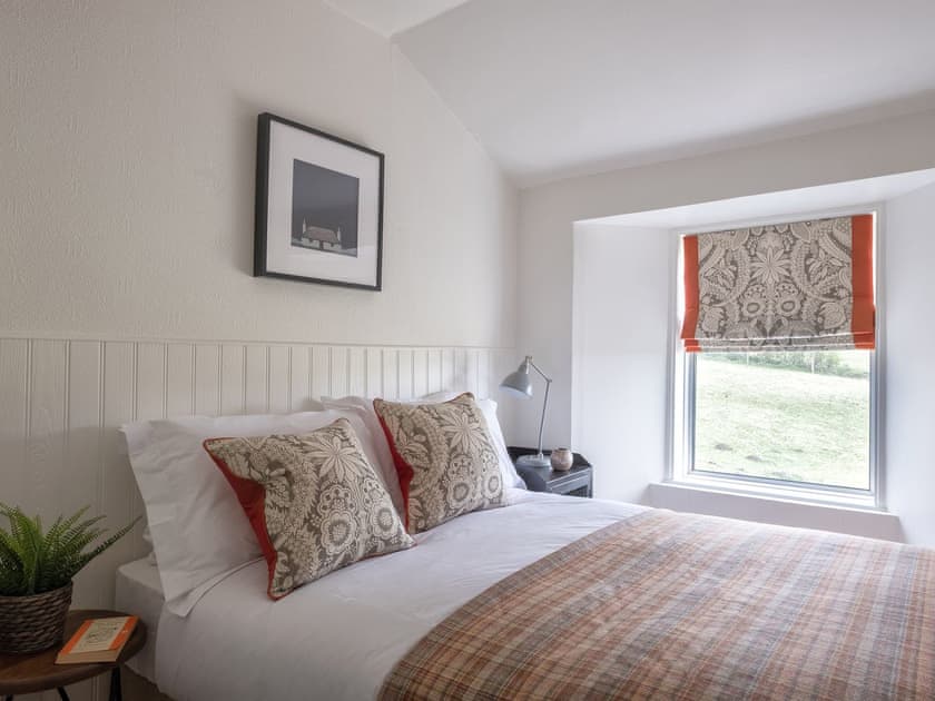 Charming double bedroom | High Ranachan, Campbeltown