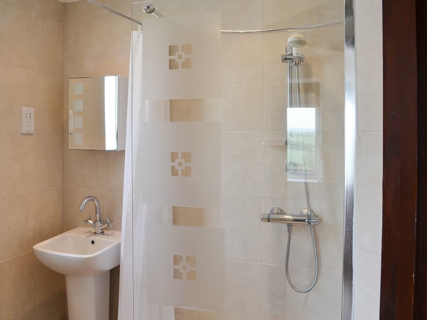 Shower room | The Yellow House, Padstow
