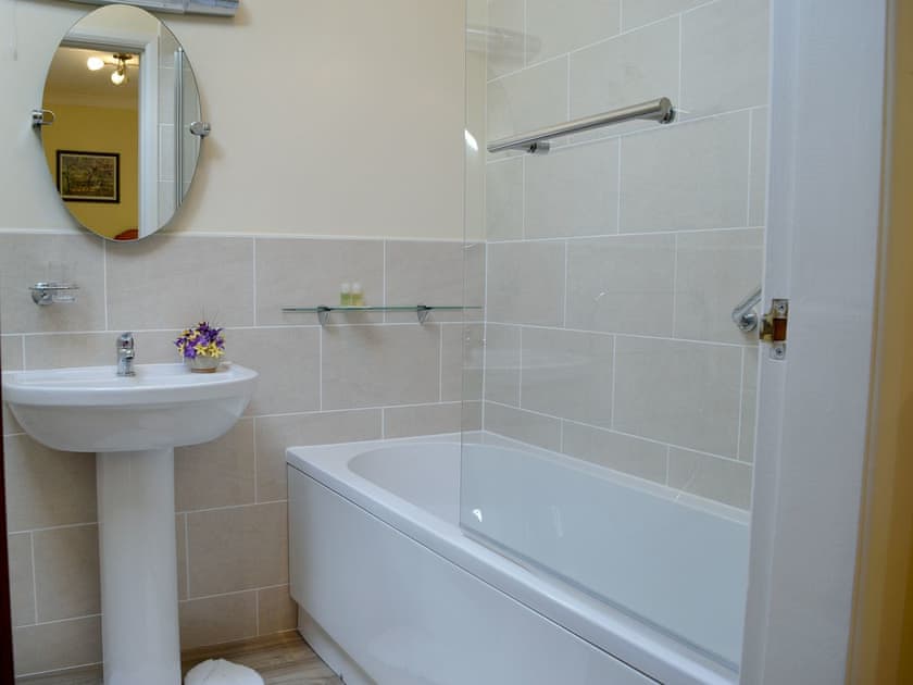 En-suite with shower over bath | Anvil - Maidenholm, Dalbeattie, near Dumfries