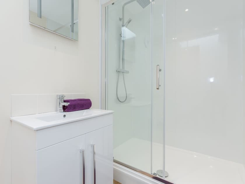 En-suite | Sherwood Forest Lodge 1 - Sherwood Forest Lodges, Kings Clipstone, near Mansfield