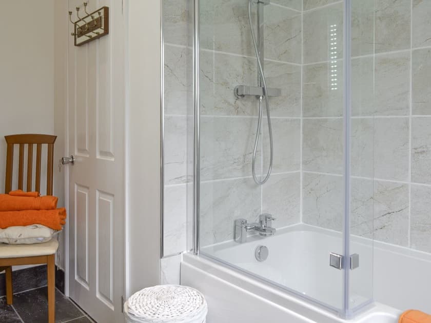 Family bathroom with shower over bath | Cedar Lodge, Cowbeech, near Hailsham