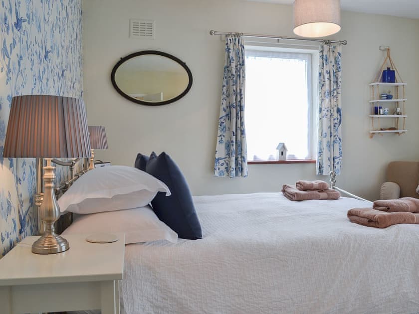 lovely double bedroom | Sea La Vie, Mundesley, near North Walsham