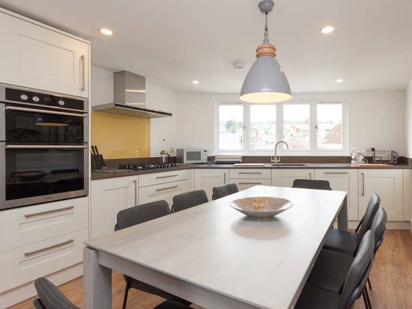 Kitchen/dining area | Seaview, Dartmouth