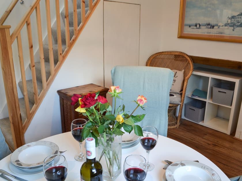 Dining area | Kingfisher Cottage, Worthing