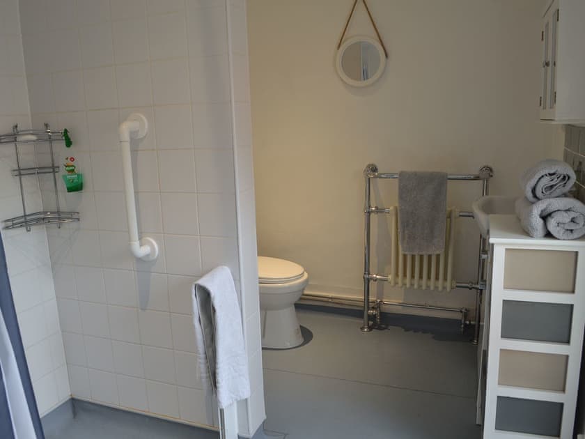 Shower room | Kingfisher Cottage, Worthing