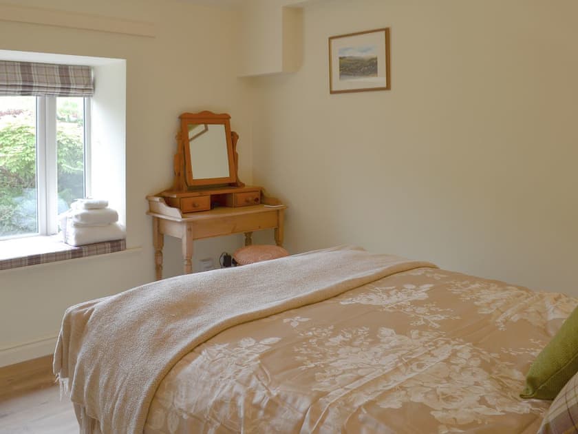 Comfortable double bedroom | Alphin Apartment, Mossley