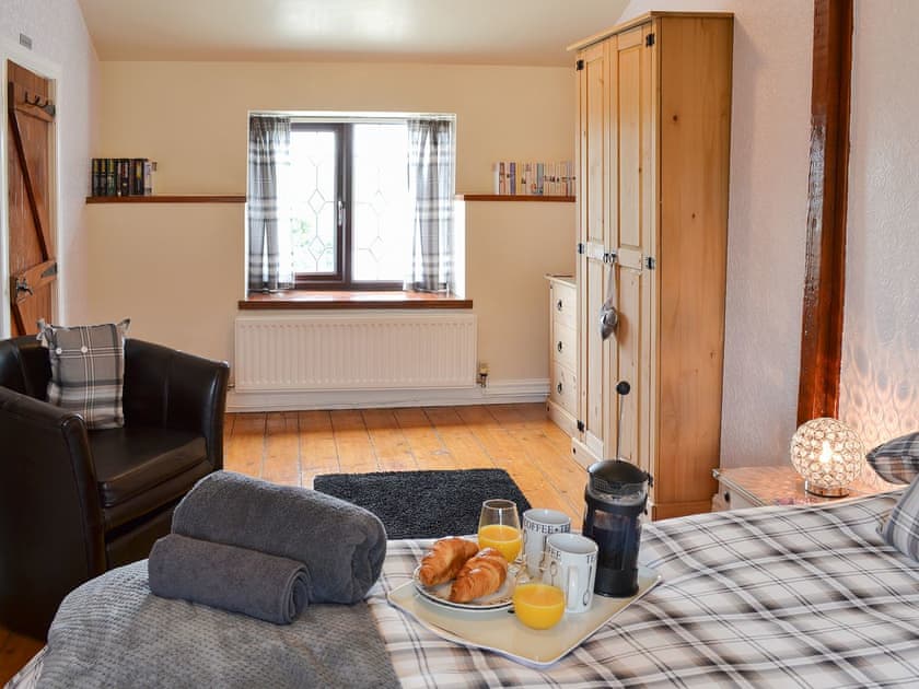 Double bedroom | Puffin Cottage, Buckton, near Bridlington