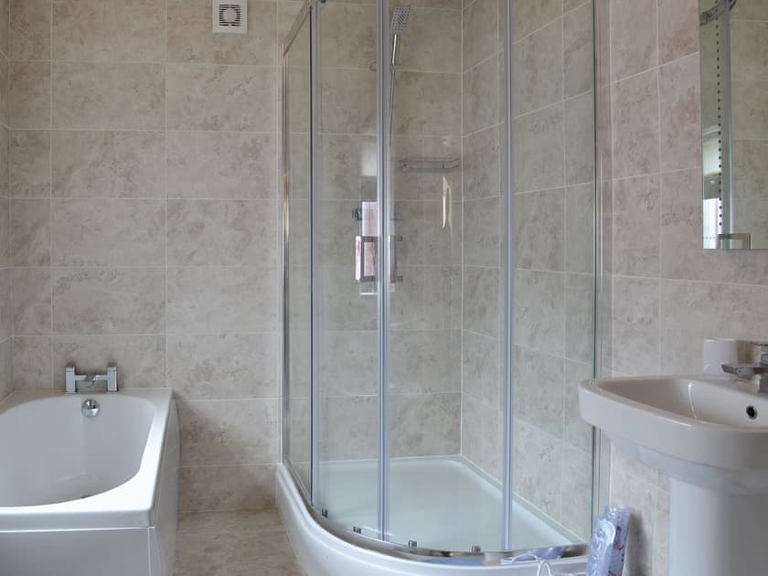 Shower room | Puffin Cottage, Buckton, near Bridlington