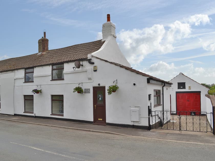 Exterior | Puffin Cottage, Buckton, near Bridlington