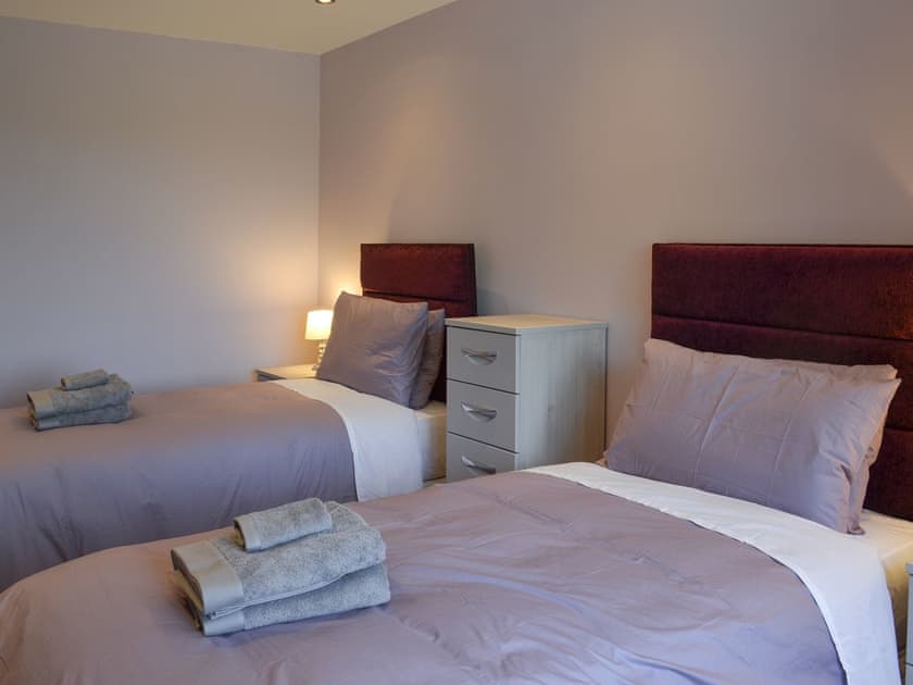 Twin bedroom | Aimmee’s Lodge - Wallrudding Farm Cottages, Doddington, near Lincoln
