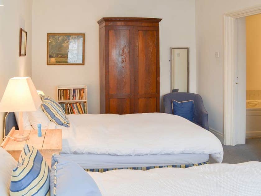 Twin bedded room with en-suite | Topsail, Noss Mayo
