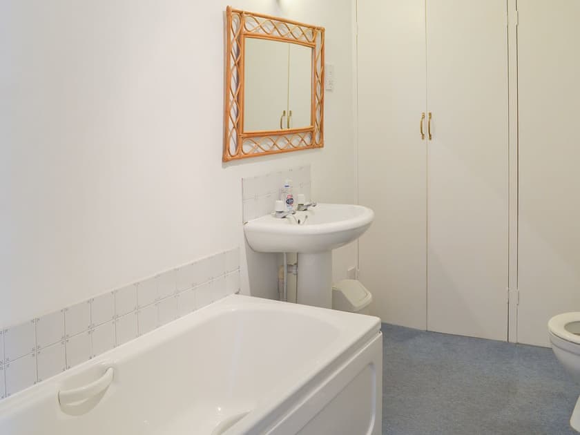 Second bathroom | Topsail, Noss Mayo