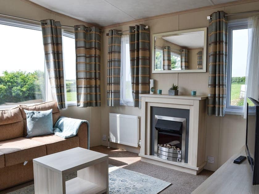 Open plan living space | Porthdy Crey r Wen - Neuadd Wen Cottages, Llanfachraeth, near Holyhead