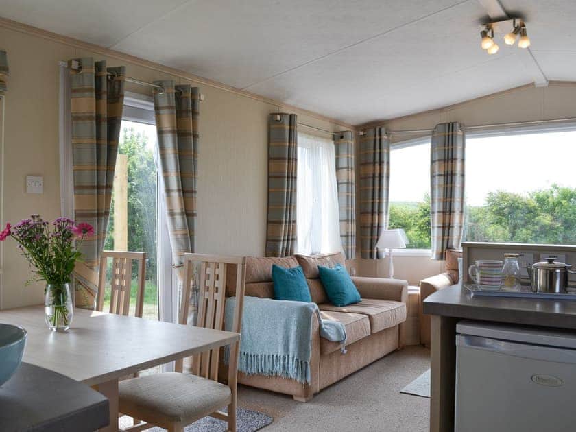Open plan living space | Porthdy Crey r Wen - Neuadd Wen Cottages, Llanfachraeth, near Holyhead