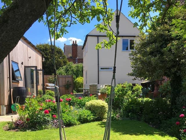 The Garden Cottage Ref W43586 In Finedon Near Wellingborough