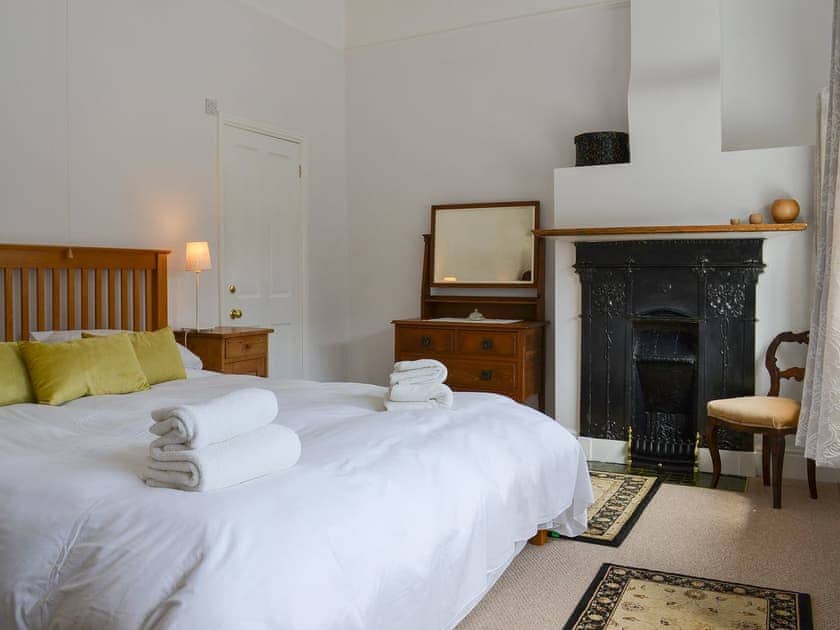 Double bedroom with super kingsize bed | The Mistress’ House, Hunstanton