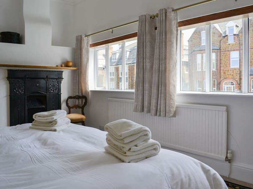 Warm and welcoming double bedroom | The Mistress’ House, Hunstanton