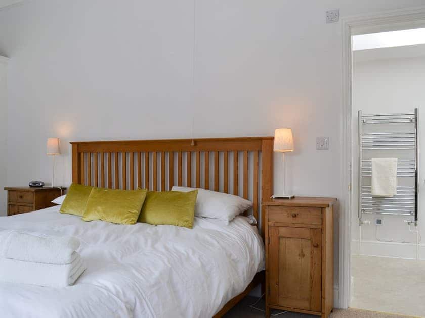 Cosy double bedroom with en-suite | The Mistress’ House, Hunstanton