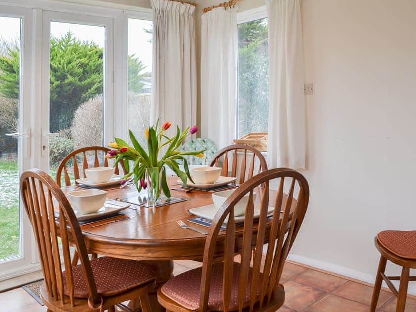 Light and airy dining area | The Glade, Ferring, Worthing