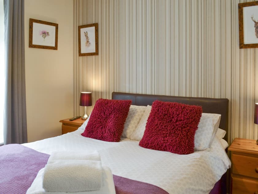 Relaxing en-suite double bedroom | Cottage Two - Eldin Hall Cottages, Scarborough