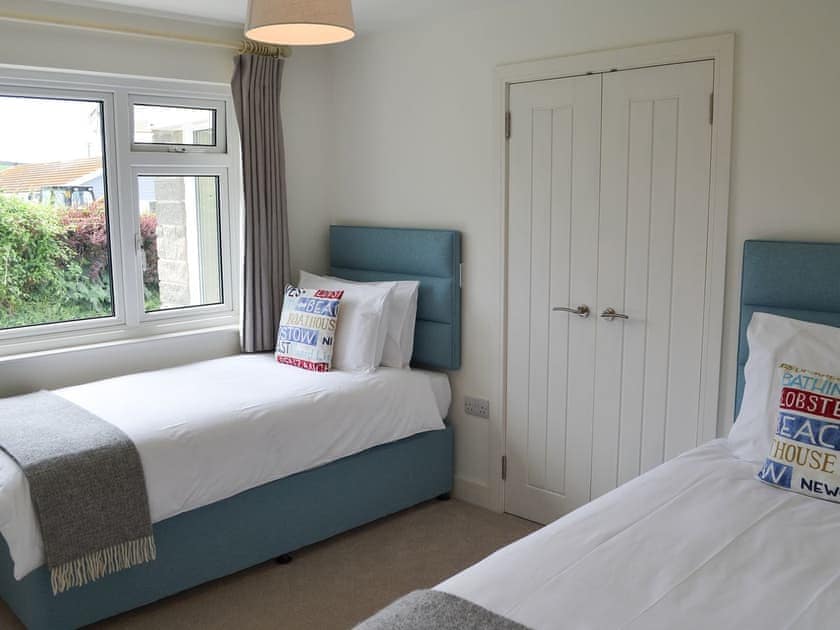 Twin bedroom | Moonraker, Port Isaac, near Wadebridge
