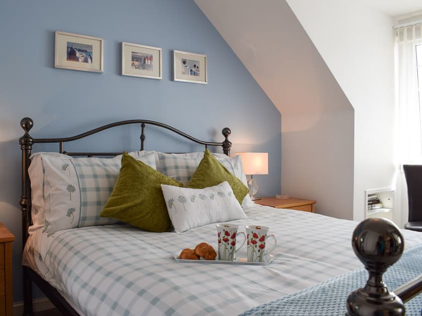 Double bedroom with en-suite | Island View, Crail, near Anstruther