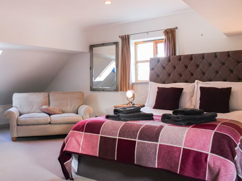 Large master bedroom suite with Freesat TV | Green Lane Cottage, Aberhafesp, near Newtown