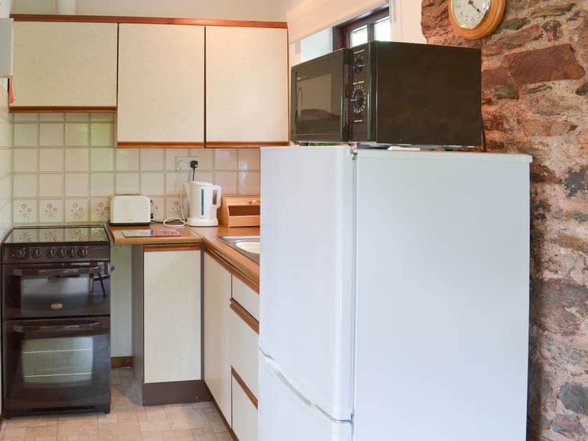 Fully-equipped kitchen | The Berry - Cobblestones, Marldon, near Paignton