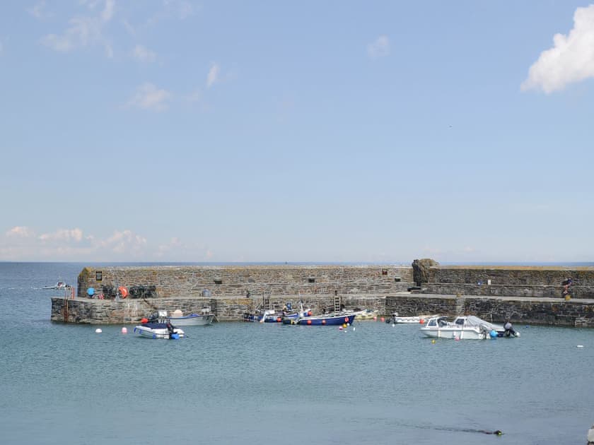 Gorran Haven harbour right on your doorstep | Beach Corner Cottage, Gorran Haven, near St Austell