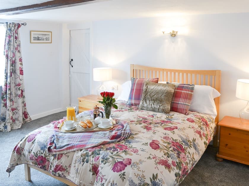 Inviting ground floor double bedroom | The Brambles, Horning, near Norwich 