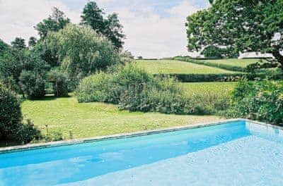Swimming pool | Dill Hundred, Vines Cross