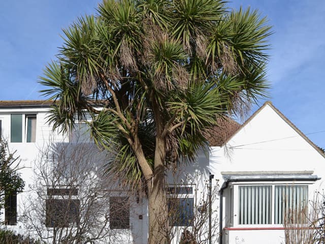 Culver Croft Ref 9543 In Middleton On Sea Sussex Cottages Com