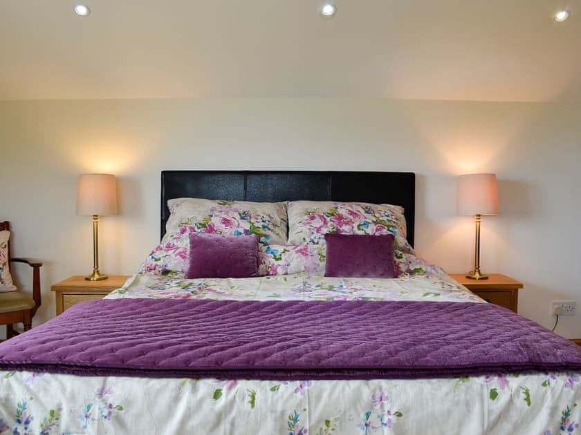 Relaxing double bedroom | Farm Cottage - Springfield Farm Cottages, Bigrigg, near Egremont
