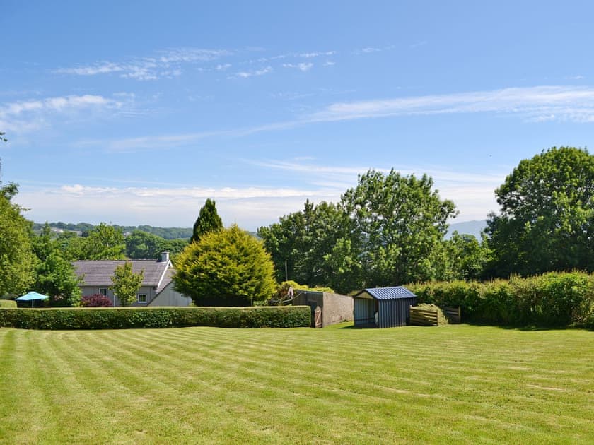 Large enclosed garden | Didfa, Llangoed, near Beaumaris
