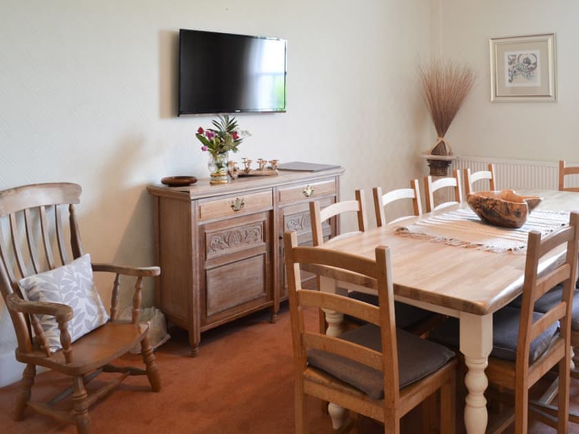 Spacious and well-appointed dining room | Trew House, Stratton, Bude