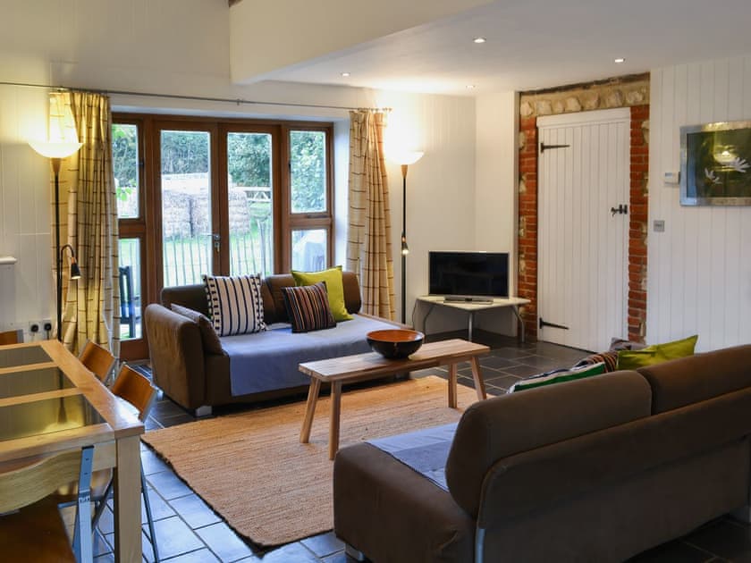 Open plan living/dining room/kitchen | The Granary, Oxborough
