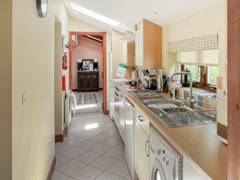 Well presented kitchen | Pippins, Great Hautbois, near Coltishall